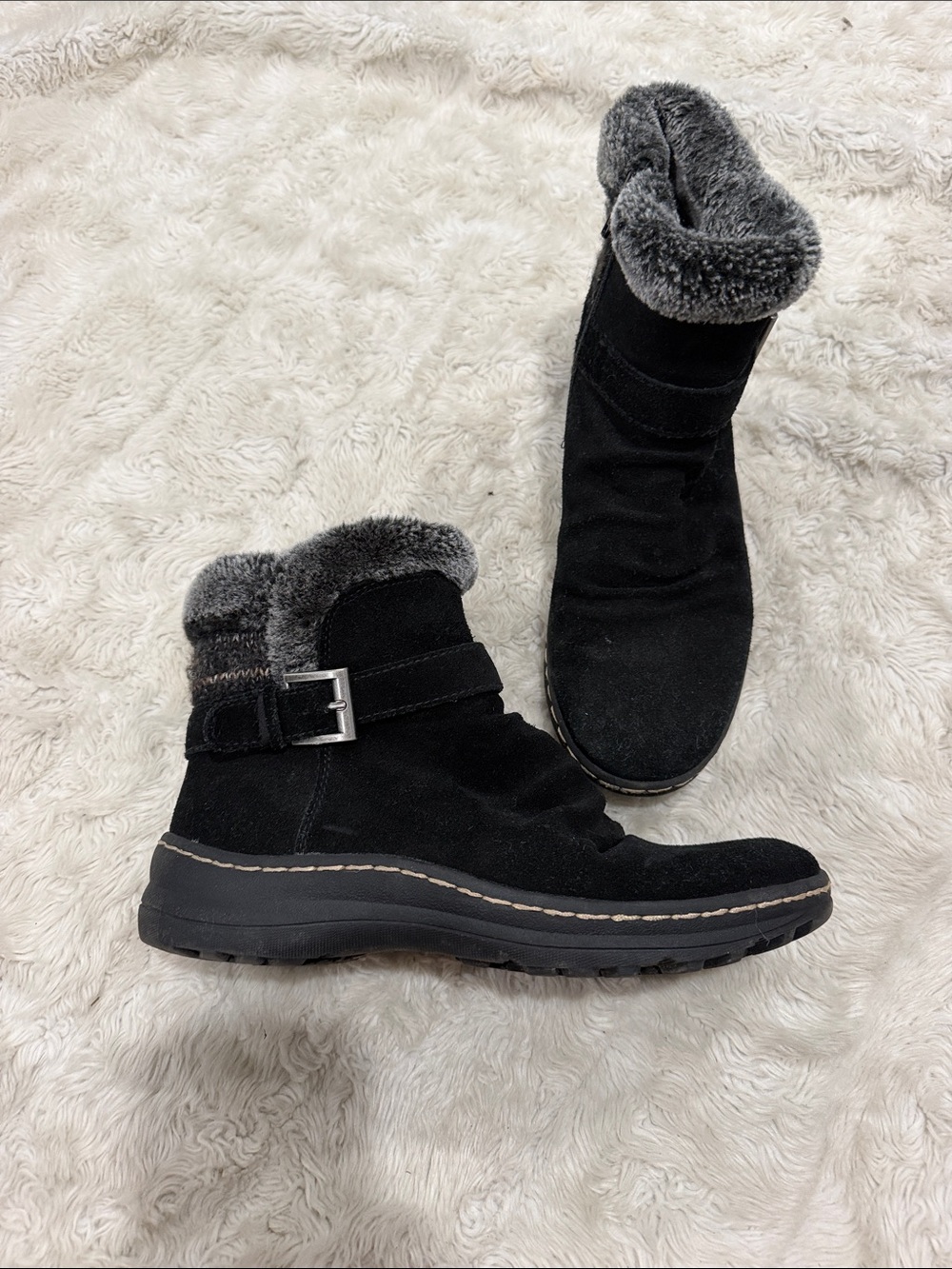 BareTraps Black Suede Winter Ankle Boots with Gray Faux-Fur Cuff Womans size 7.5